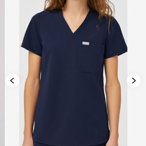 FIGS Catarina One-Pocket Scrub Top Navy